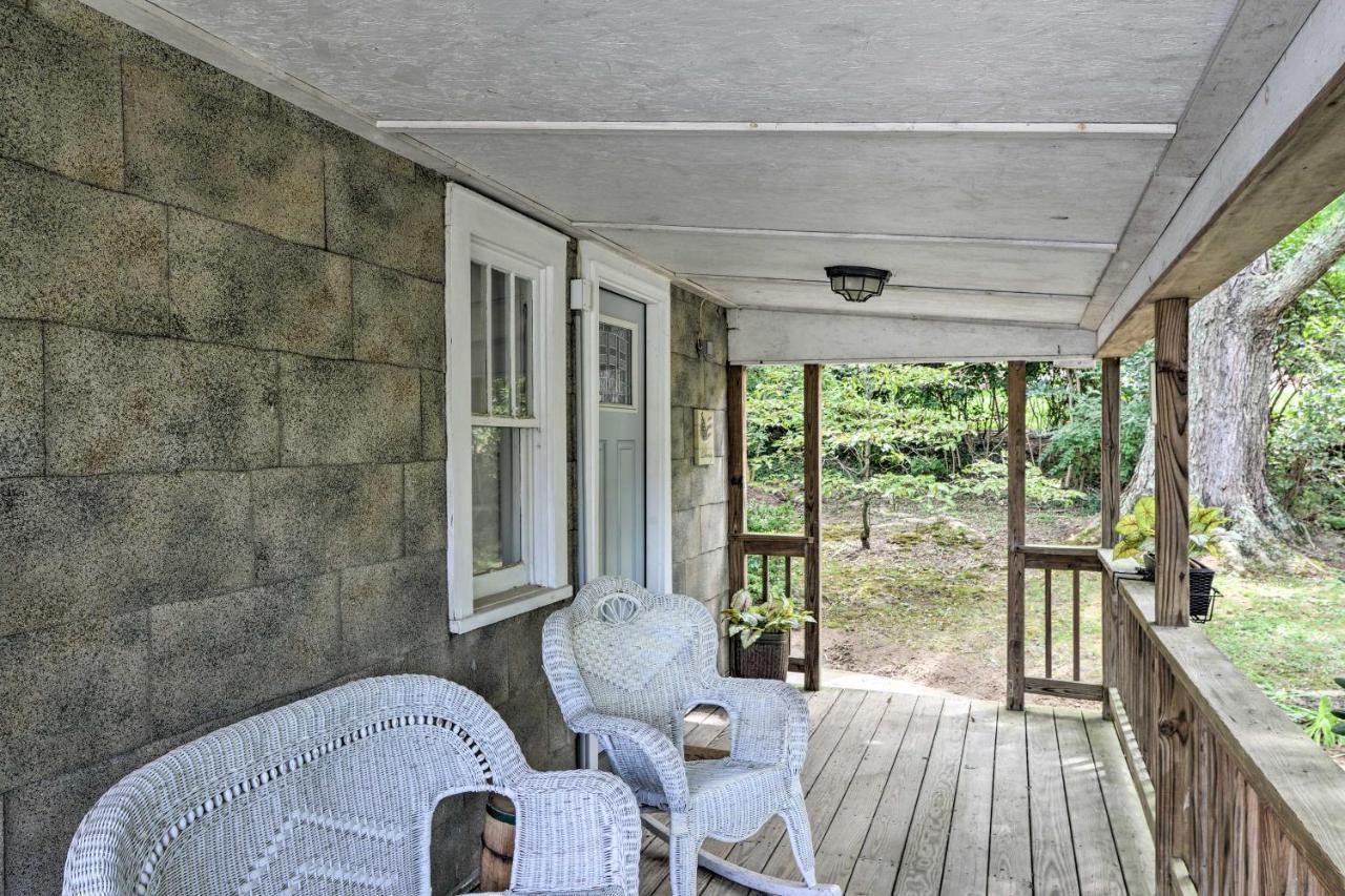 Enchanting Family House With Balcony Less Than 3 Mi To Wvu! Morgantown Exterior photo